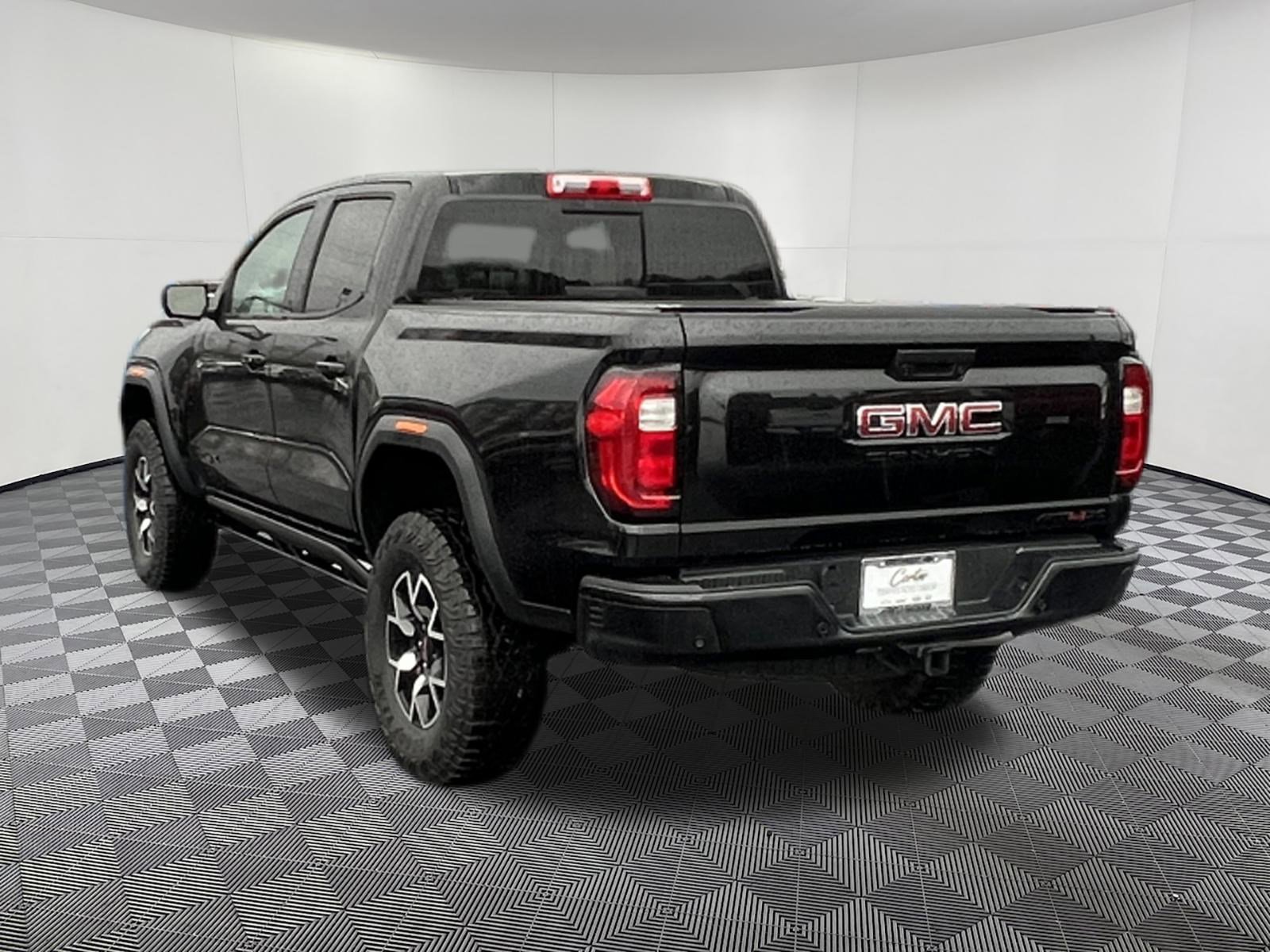 Used 2024 GMC Canyon AT4X image 4