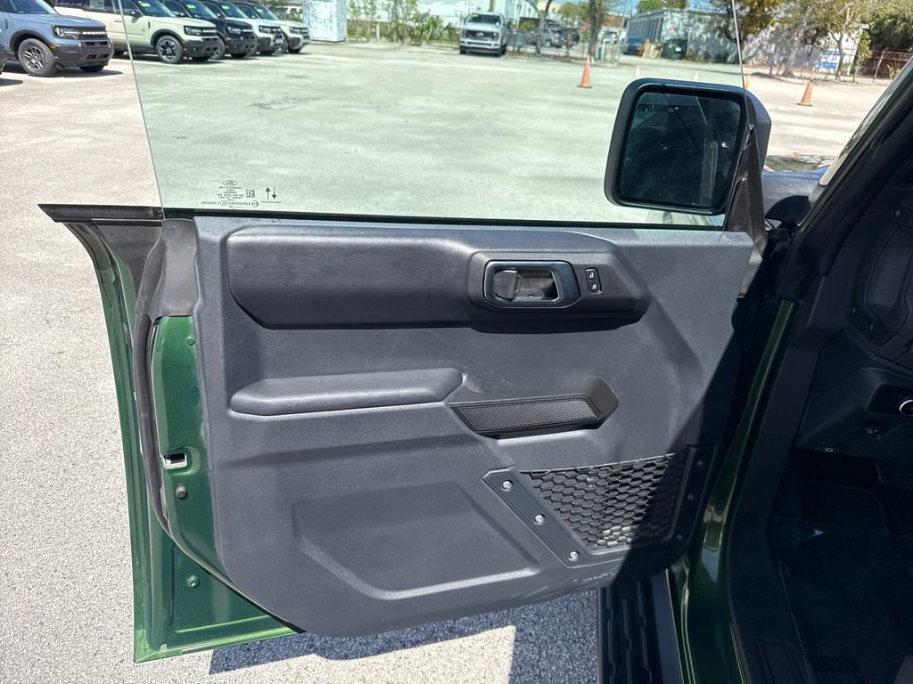 Used 2025 Ford Bronco Outer Banks image 13
