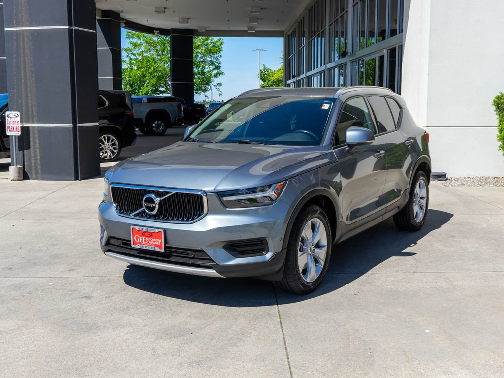 Used 2019 Volvo XC40 T5 Momentum AWD/4WD image 3