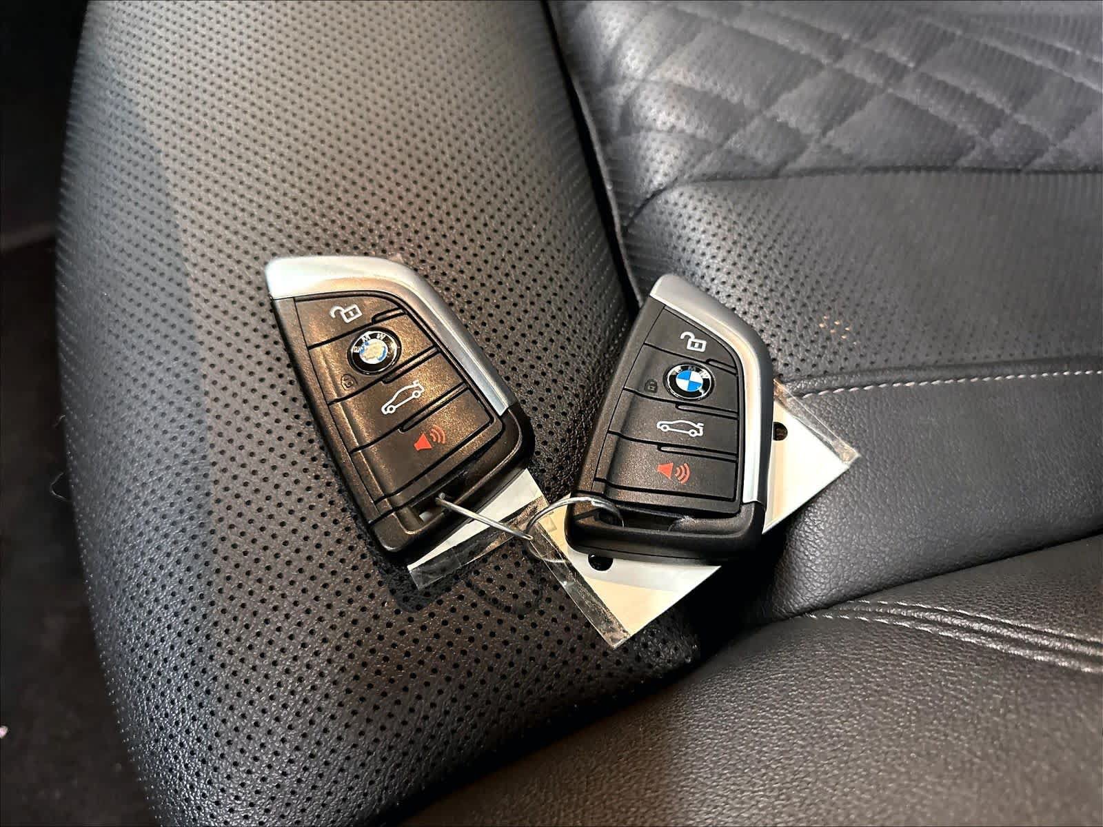 Used 2023 BMW 530i w/ Premium Package RWD image 13