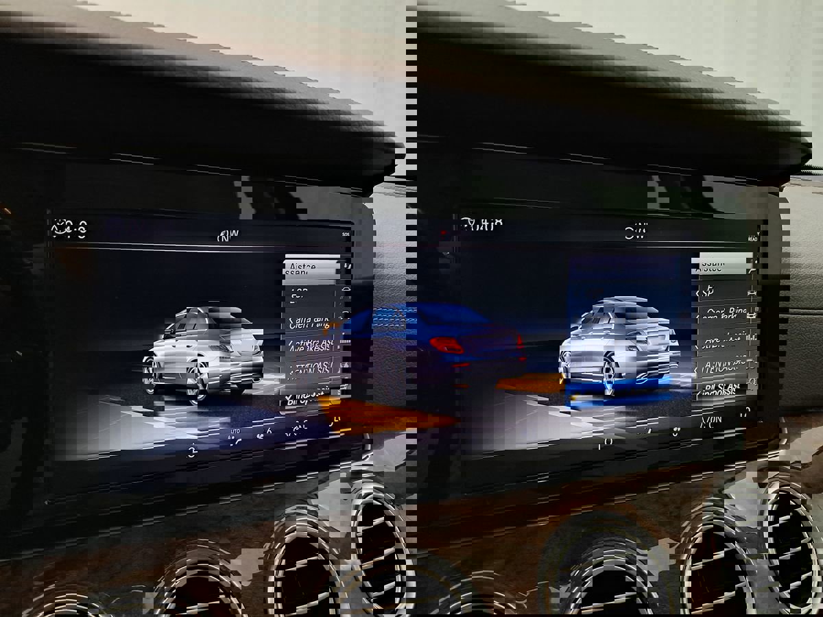 Used 2018 Mercedes-Benz E 300 4MATIC image 22