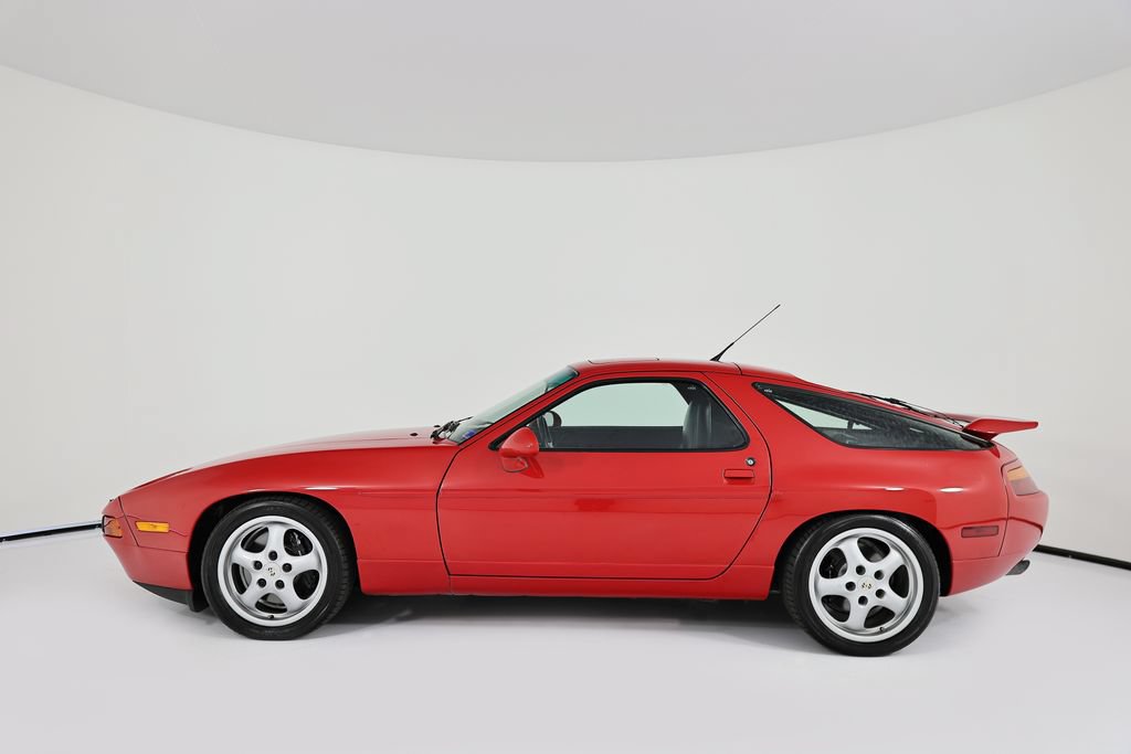 Used 1994 Porsche 928 GTS RWD image 2