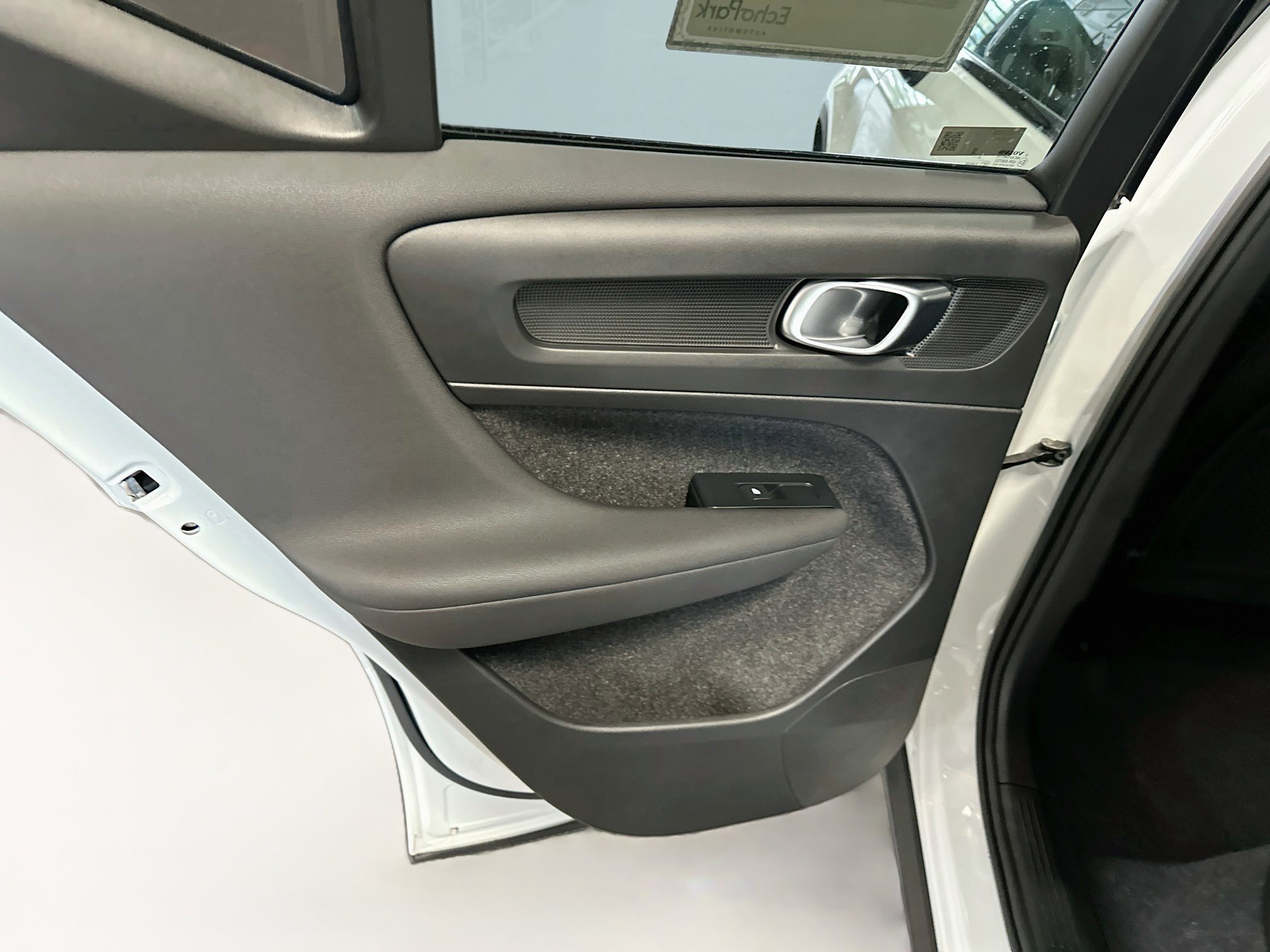 Used 2026 Volvo XC40 B5 Plus AWD/4WD image 28