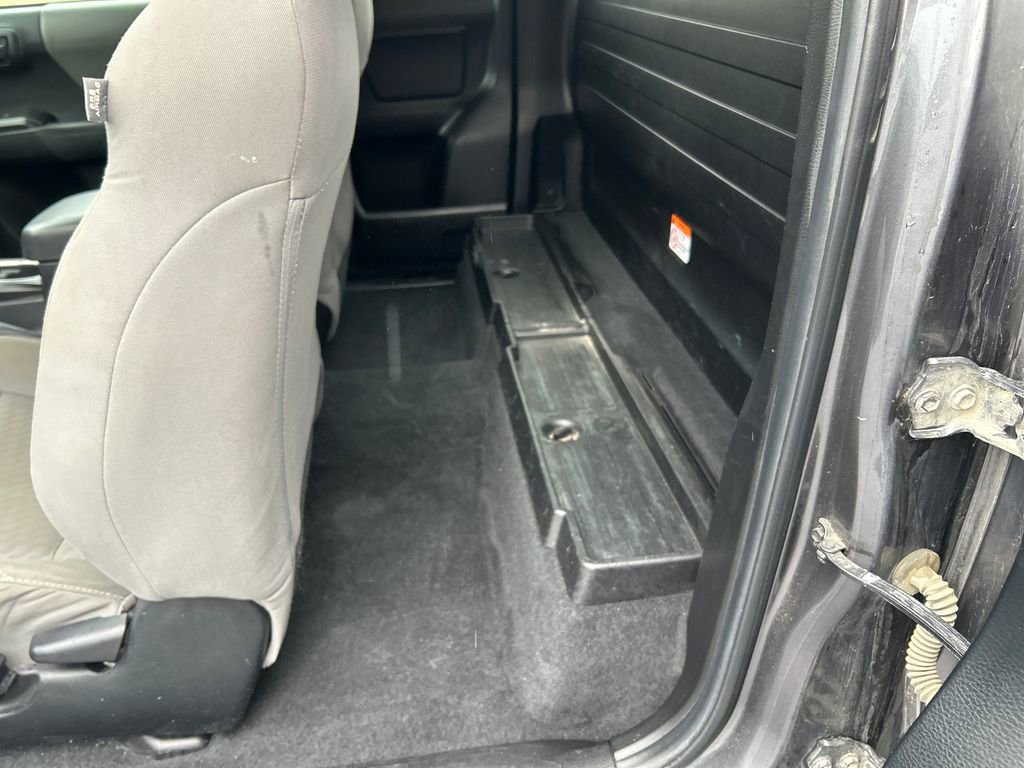 Used 2022 Toyota Tacoma SR AWD/4WD image 25