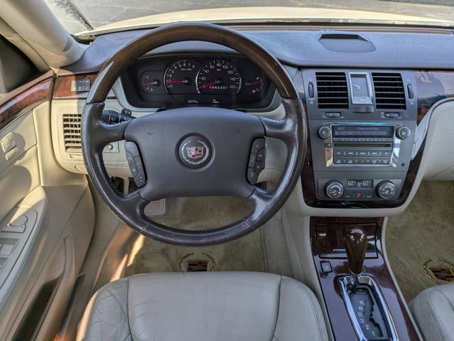 Used 2011 Cadillac DTS Luxury image 15