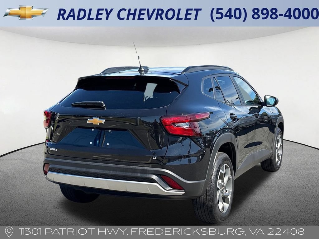 Used 2025 Chevrolet Trax LT w/ LT Convenience Package FWD image 19