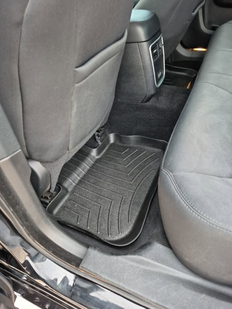 Used 2020 Chrysler 300 Touring w/ Sport Appearance Package image 26