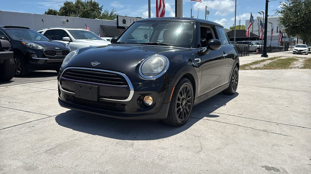 Used 2019 MINI Cooper 2-Door Hardtop FWD image 10
