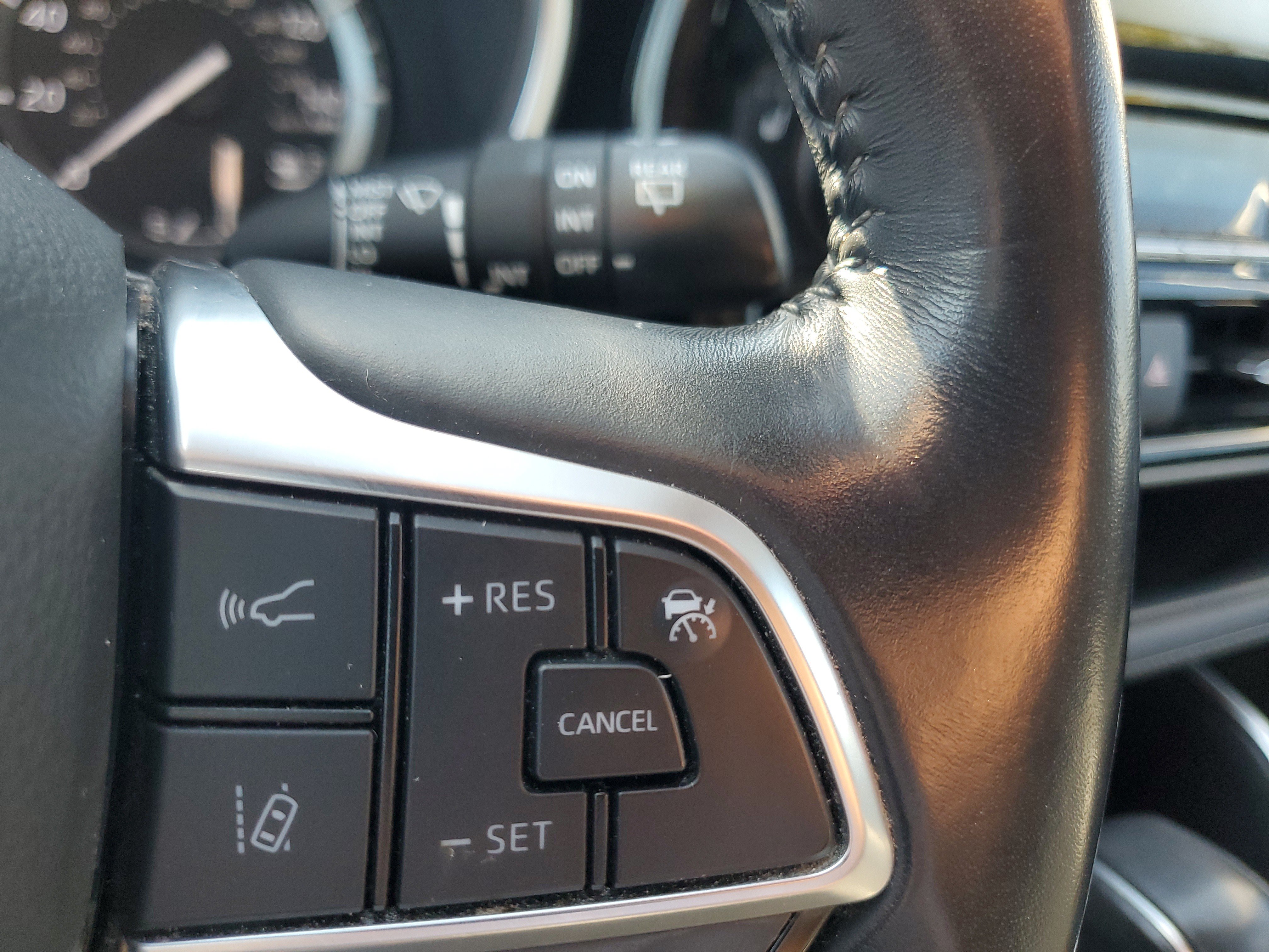 Certified 2021 Toyota Highlander XLE AWD/4WD image 27