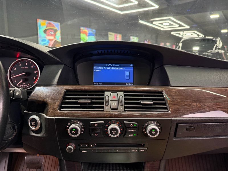 Used 2010 BMW 535i Sedan RWD image 14