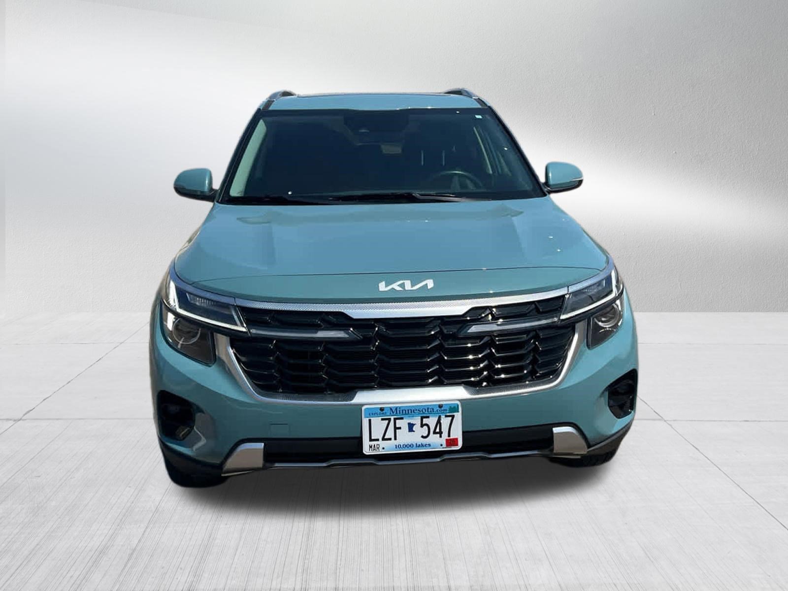 Used 2024 Kia Seltos EX AWD/4WD image 2