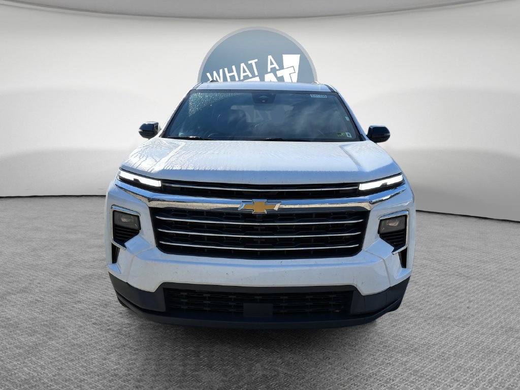 Used 2025 Chevrolet Traverse LT AWD/4WD image 9
