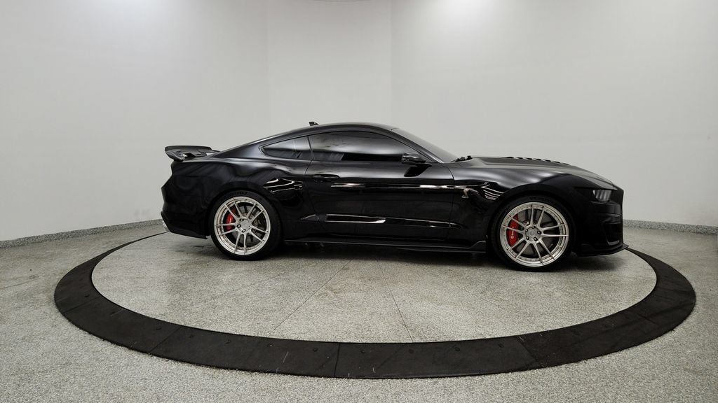 Used 2020 Ford Mustang Shelby GT500 w/ Technology Package RWD image 6