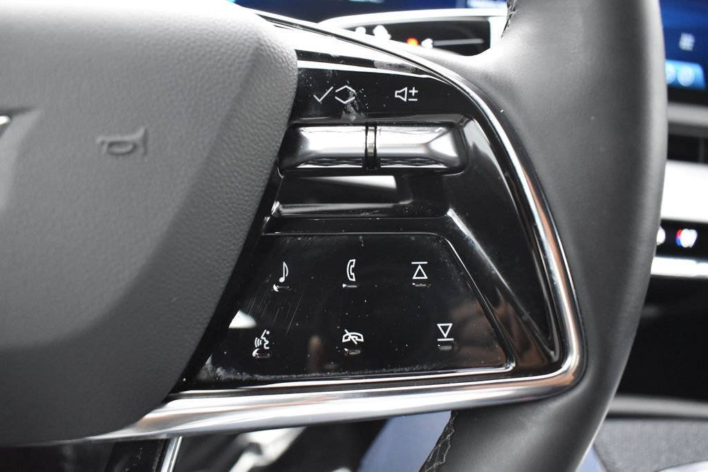 Used 2025 Cadillac Optiq Sport 2 w/ LPO, Floor Liner Package AWD/4WD image 16