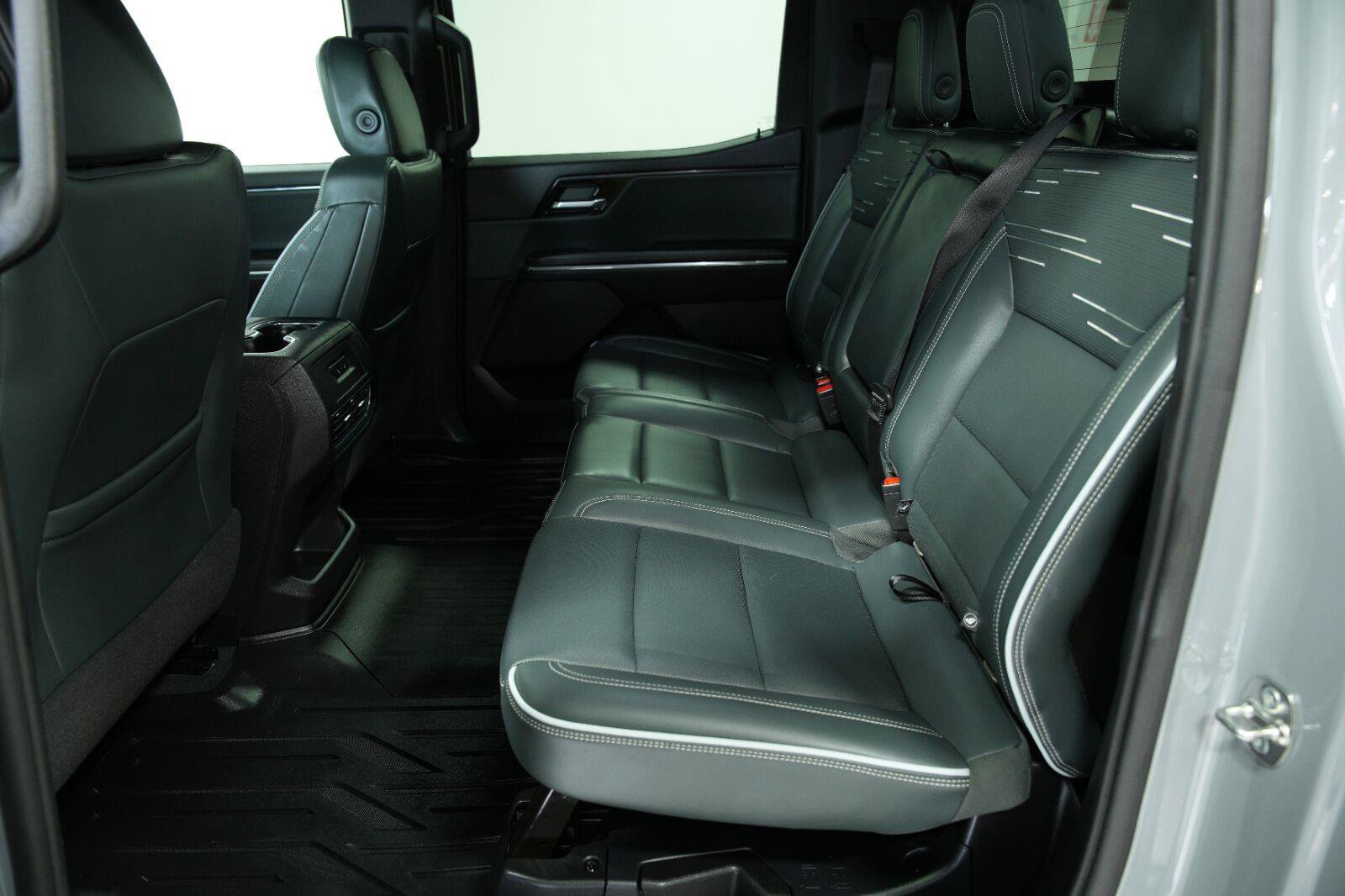 Certified 2026 GMC Sierra EV AT4 w/ AT4 Premium Package AWD/4WD image 33