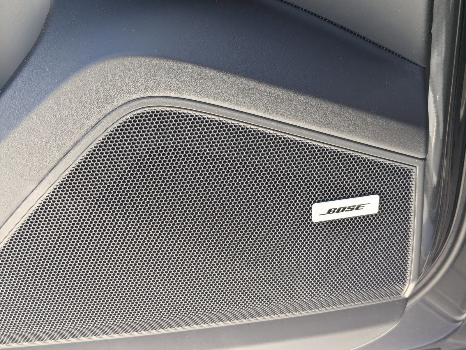 New 2025 Porsche Cayenne Coupe image 14