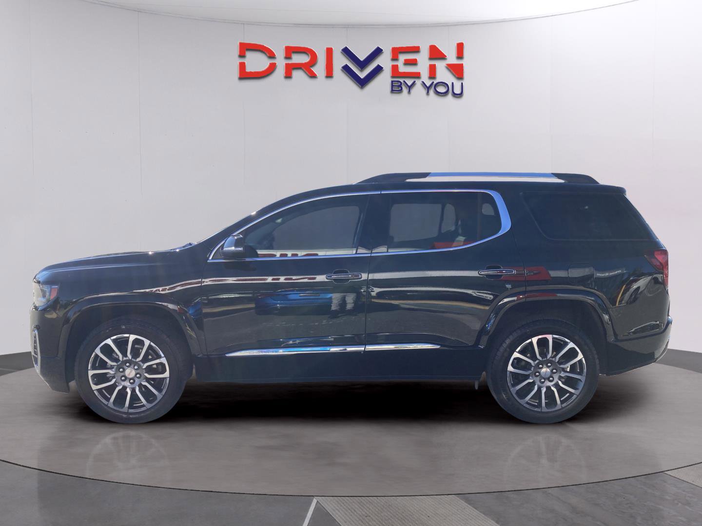 Used 2023 GMC Acadia Denali w/ Denali Ultimate Package image 3