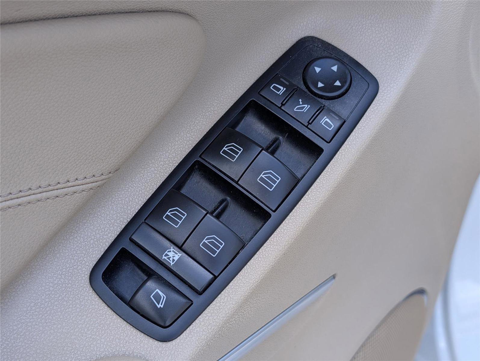 Used 2012 Mercedes-Benz GL 320 BlueTEC 4MATIC image 13