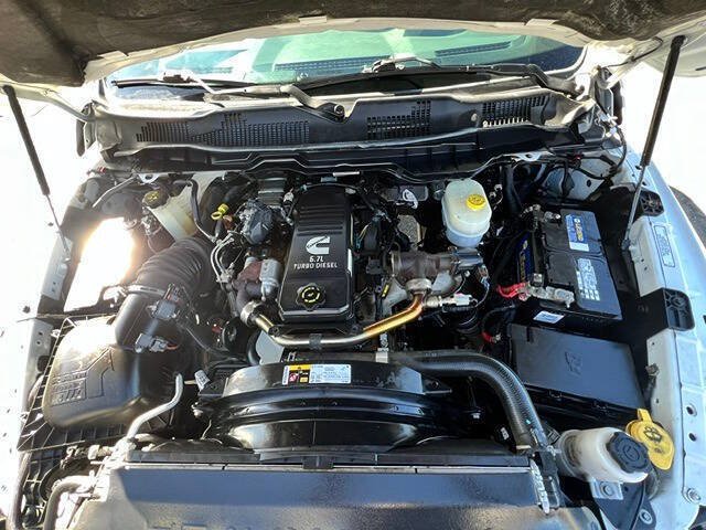 Used 2015 RAM 3500 Tradesman w/ Chrome Appearance Group AWD/4WD image 18