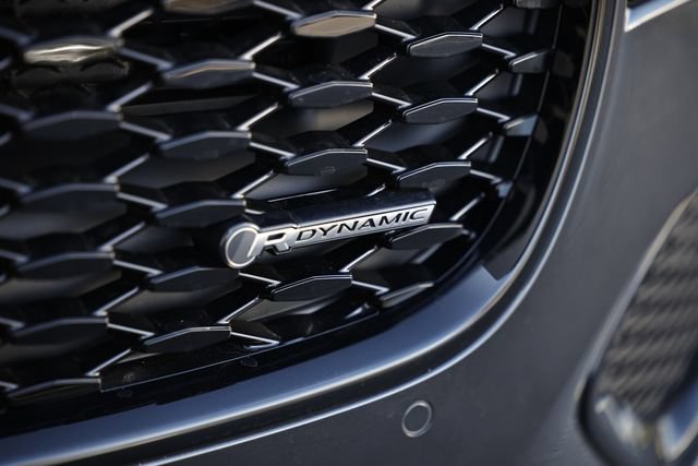 New 2024 Jaguar XF R-Dynamic SE AWD/4WD image 18