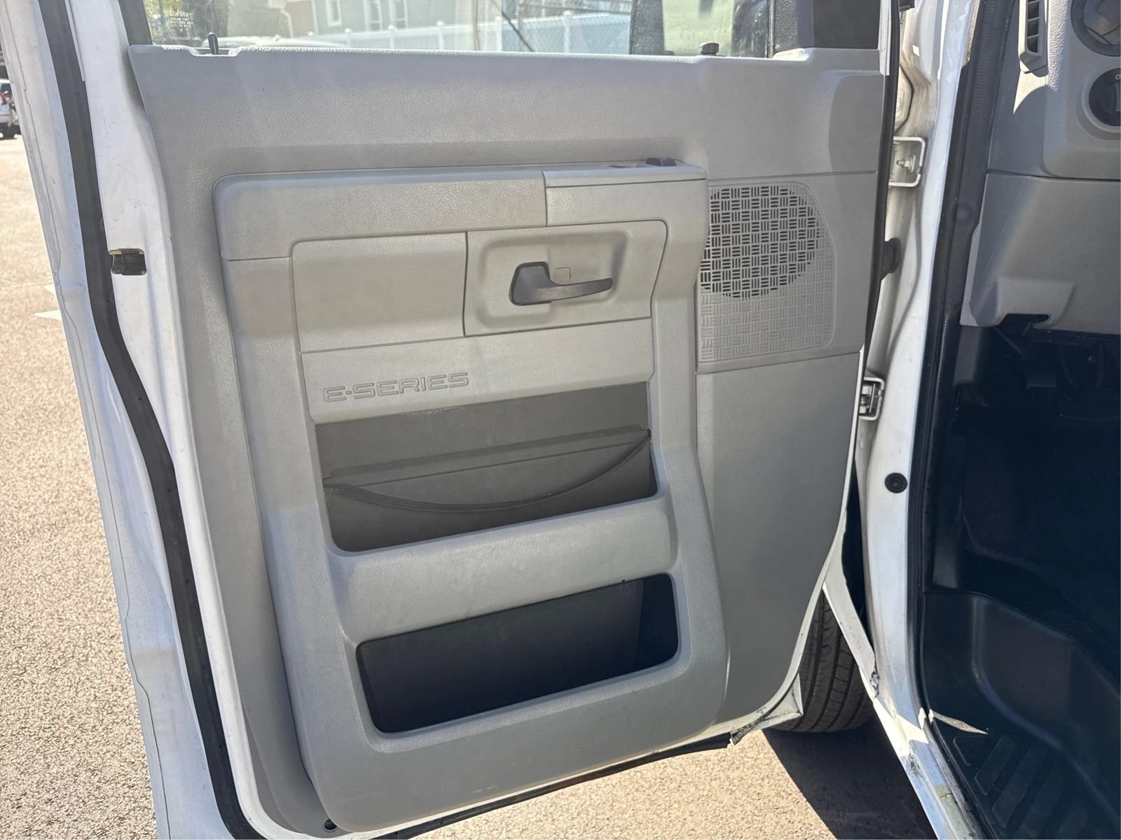 Used 2011 Ford E-150 and Econoline 150 w/ PWR Group RWD image 20