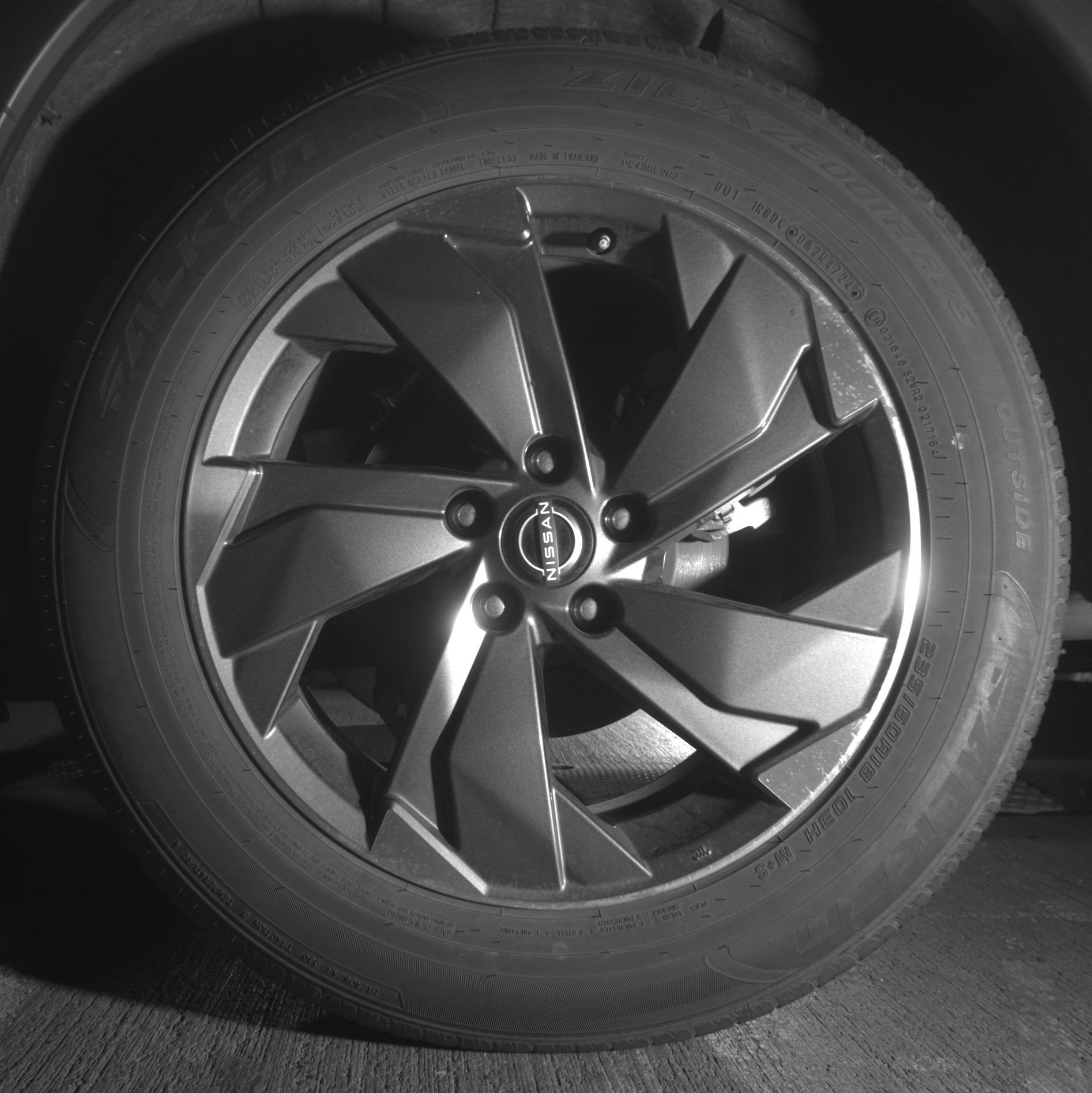 Used 2025 Nissan Rogue SV FWD image 14