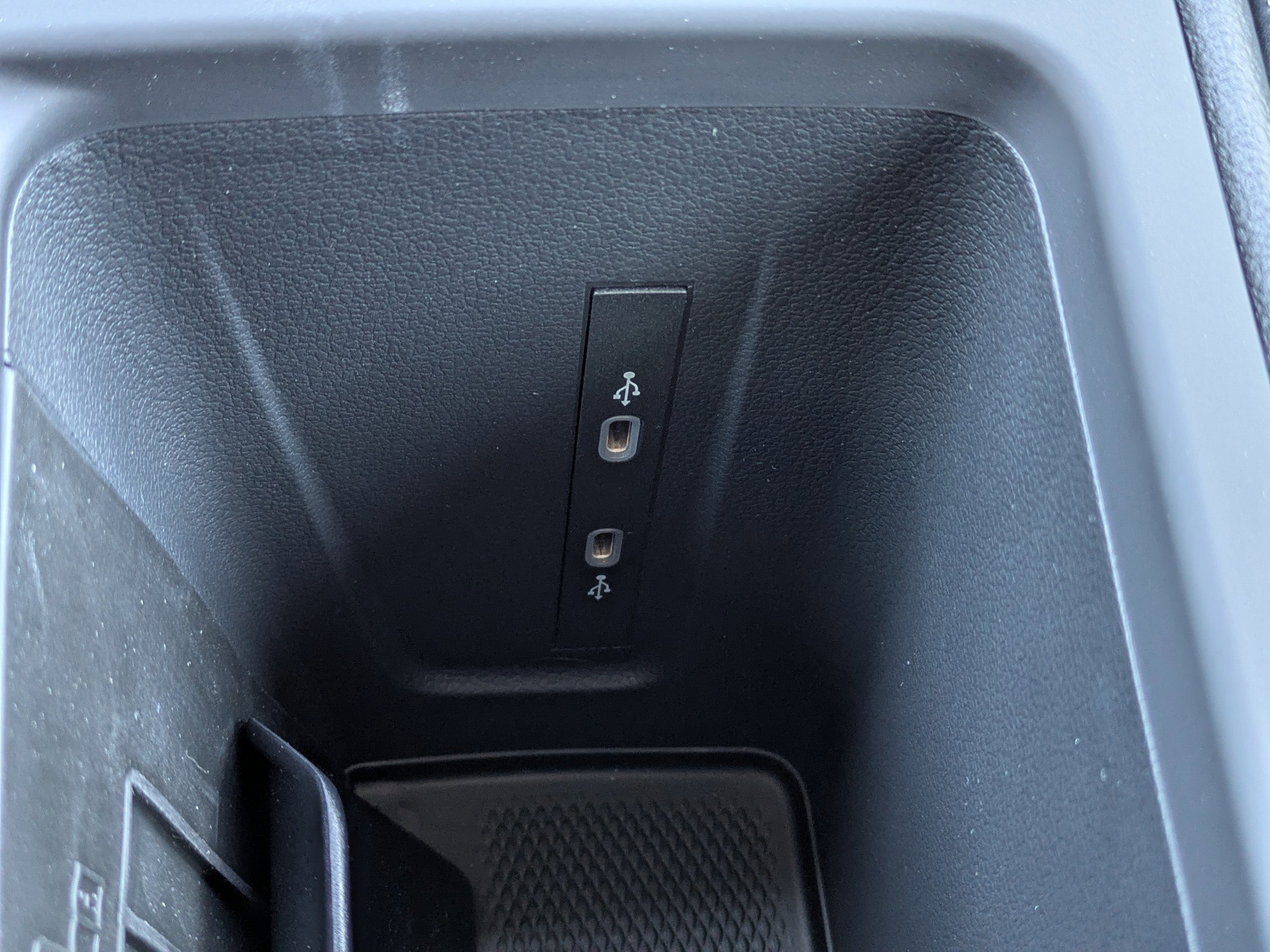 New 2026 Volkswagen Tiguan SE R-Line image 24