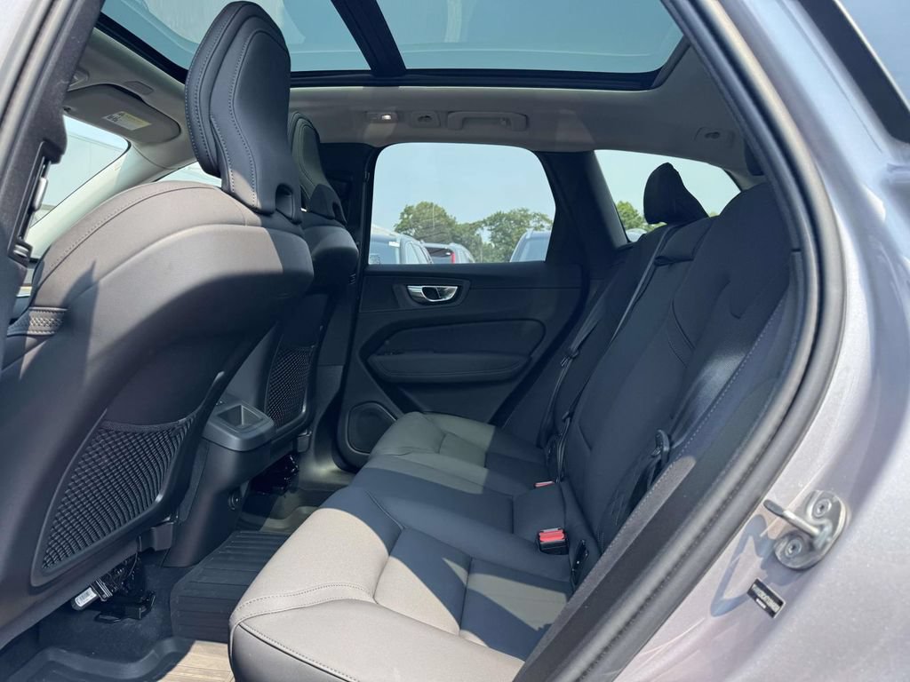 Certified 2026 Volvo XC60 B5 Plus w/ Protection Package Premier AWD/4WD image 9