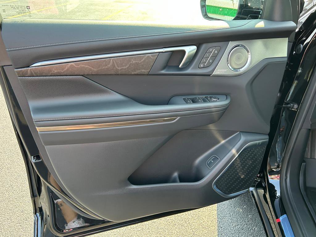 New 2026 Buick Enclave Avenir w/ Super Cruise Package image 5