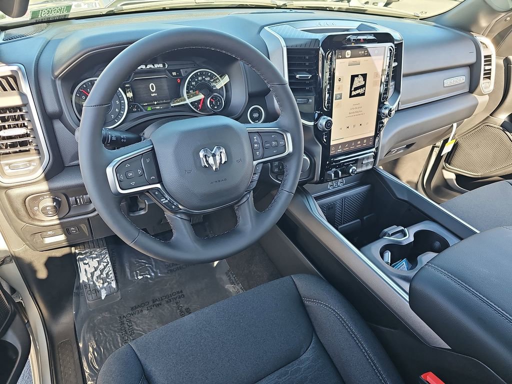 New 2026 RAM 1500 4x4 Crew Cab image 15