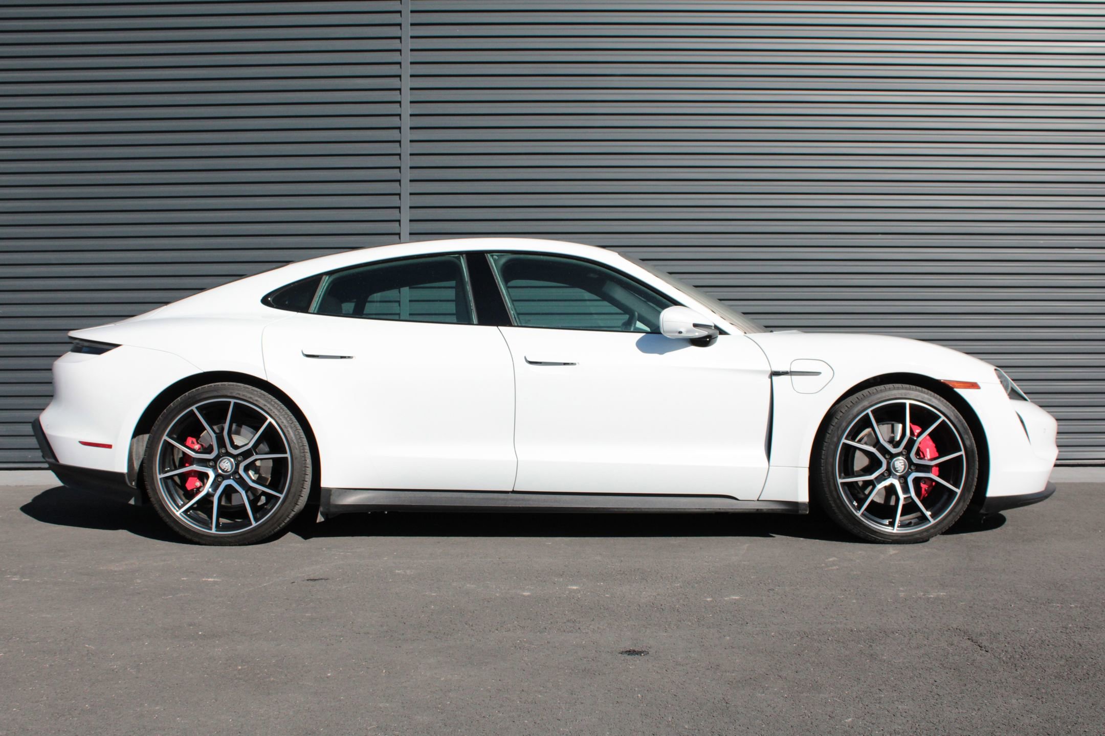 Used 2023 Porsche Taycan 4S image 8