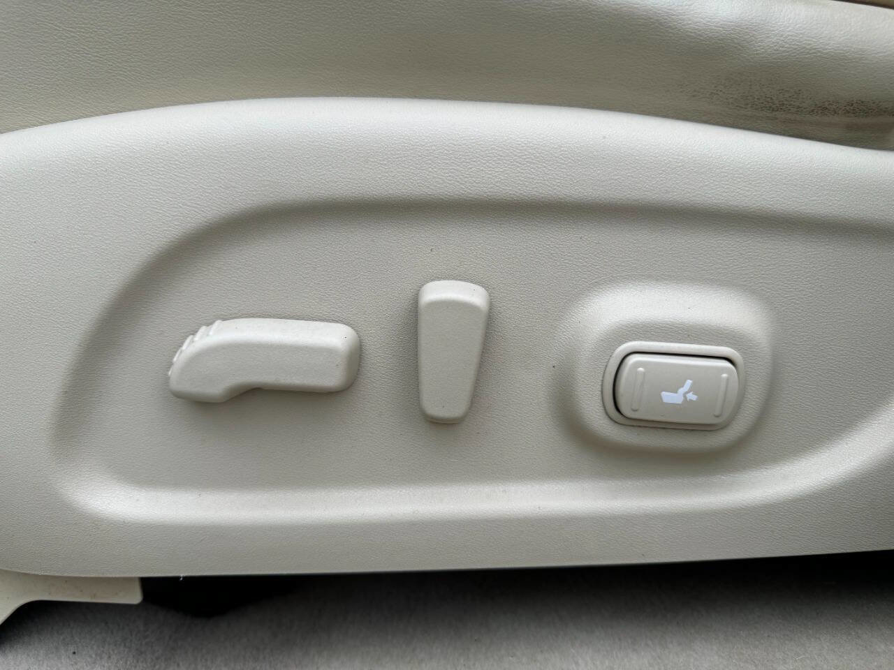 Used 2014 INFINITI QX60 AWD w/ Premium Package image 32