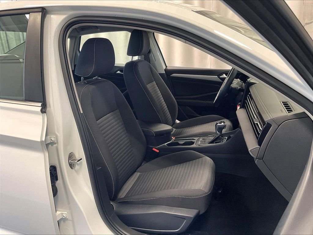 Used 2025 Volkswagen Jetta S FWD image 11