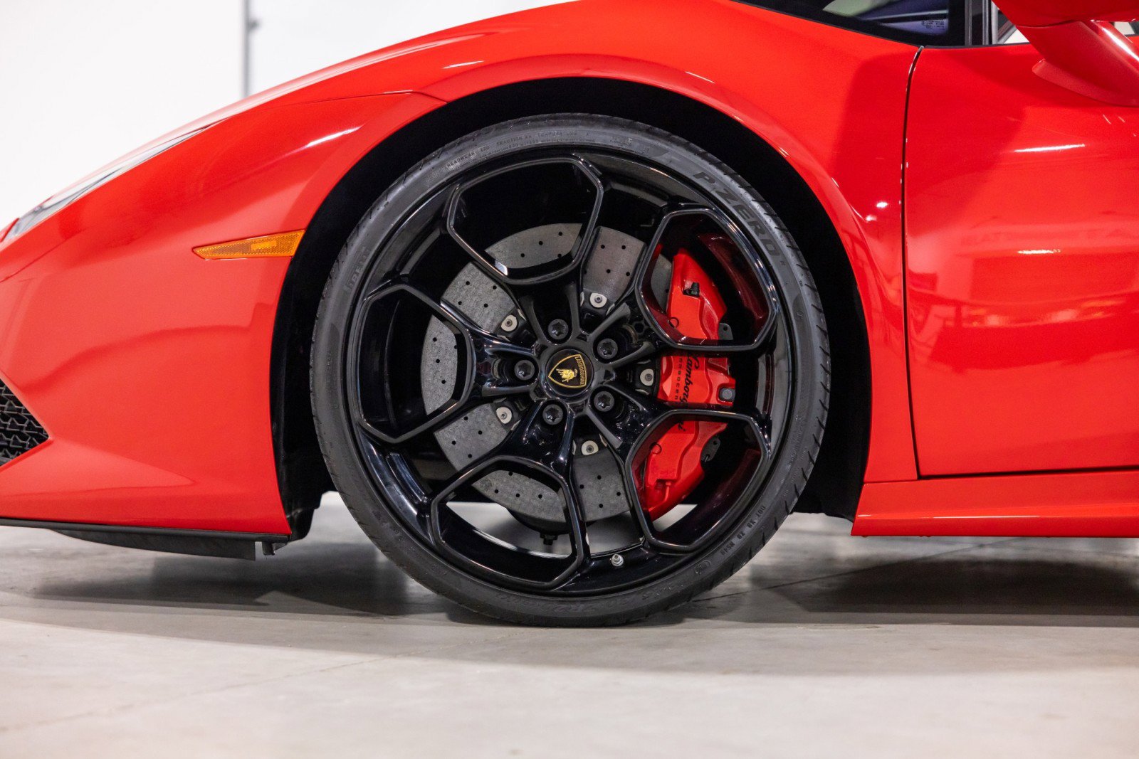 Used 2017 Lamborghini Huracan LP 610-4 image 21