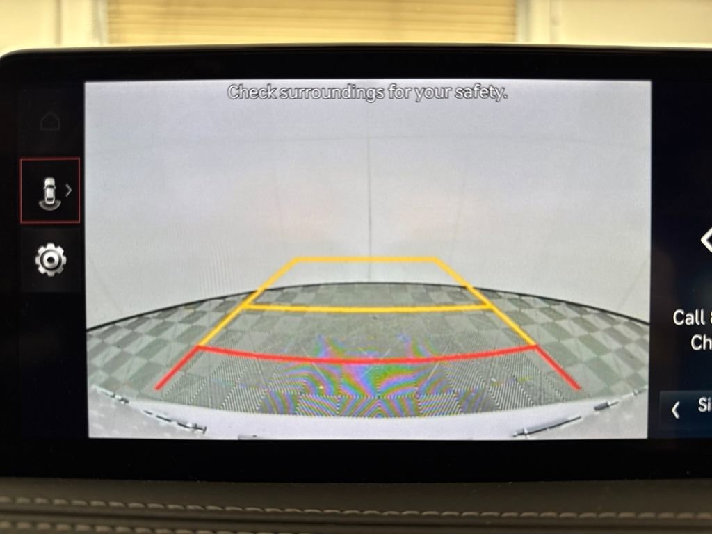 Used 2025 Genesis G70 2.5T image 19