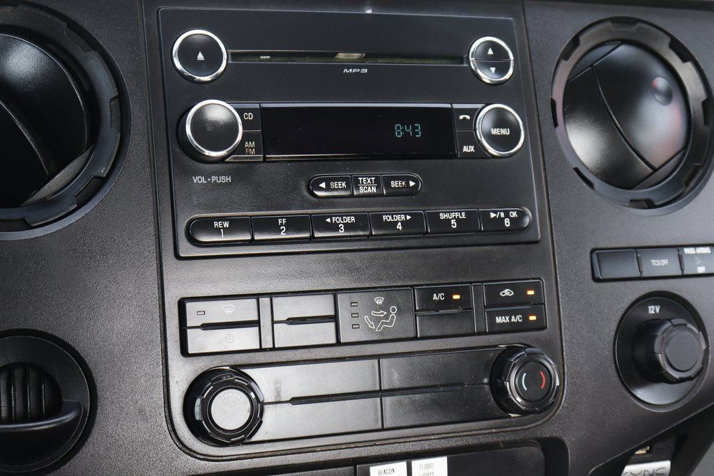 Used 2015 Ford F550 2WD Regular Cab Super Duty image 25