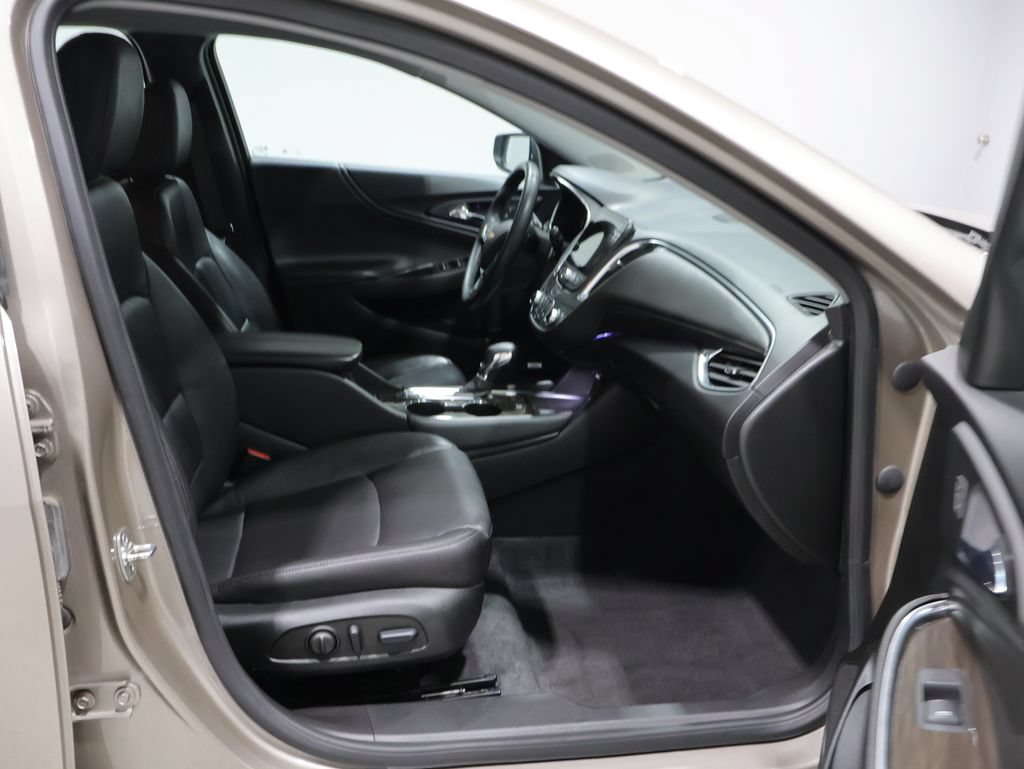 Used 2024 Chevrolet Malibu LT FWD image 22