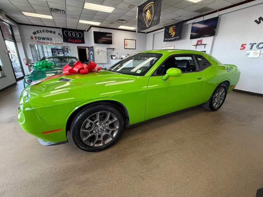 Used 2017 Dodge Challenger GT w/ Driver Convenience Group image 6