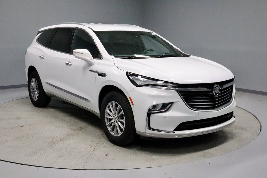 Used 2024 Buick Enclave Premium image 1
