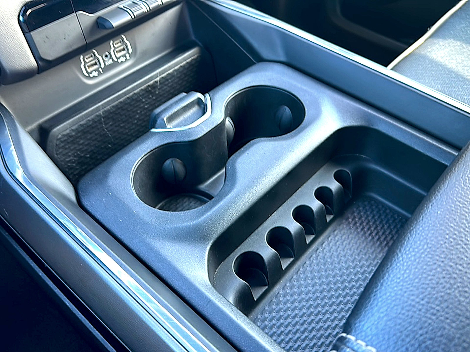 Used 2024 RAM 1500 Laramie image 36