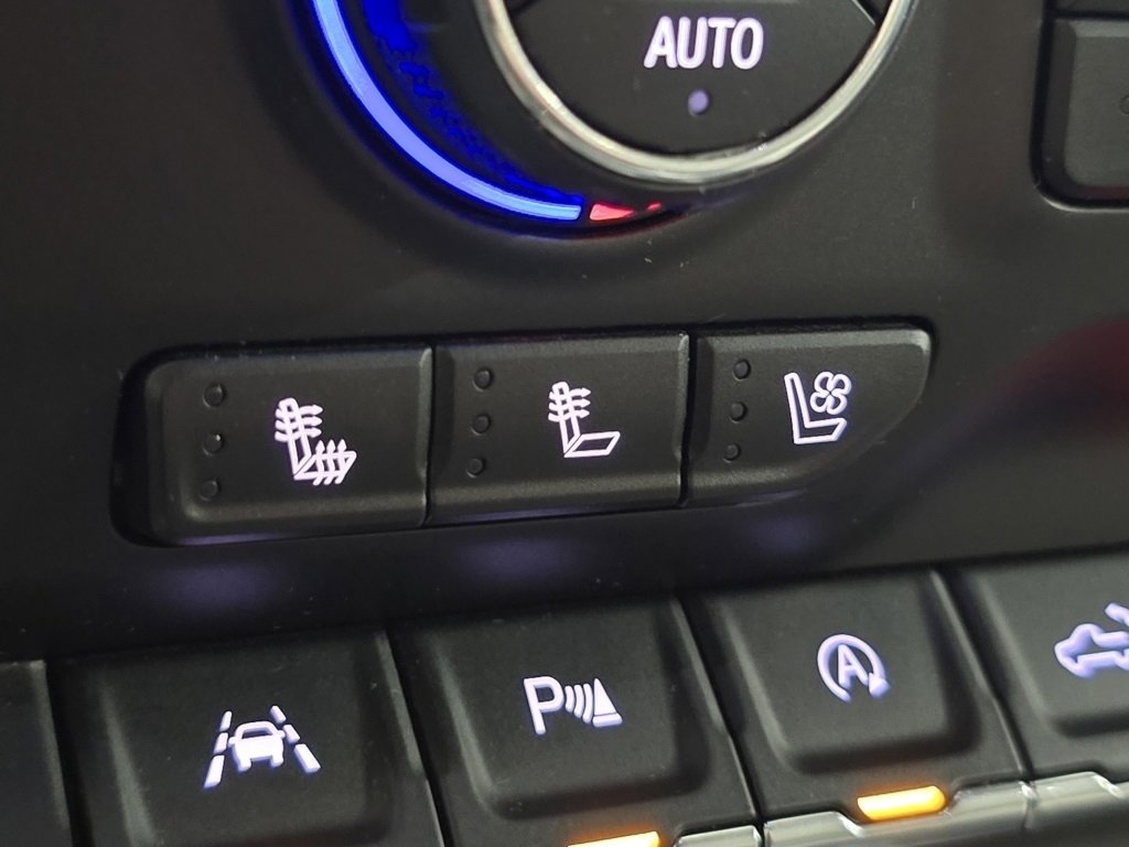 Used 2020 Chevrolet Silverado 1500 LTZ w/ LTZ Plus Package image 9