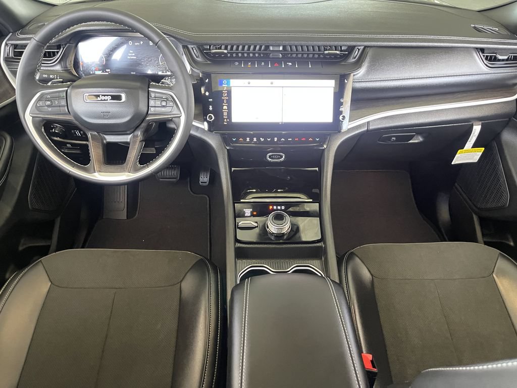 New 2026 Jeep Grand Cherokee L 4WD image 18