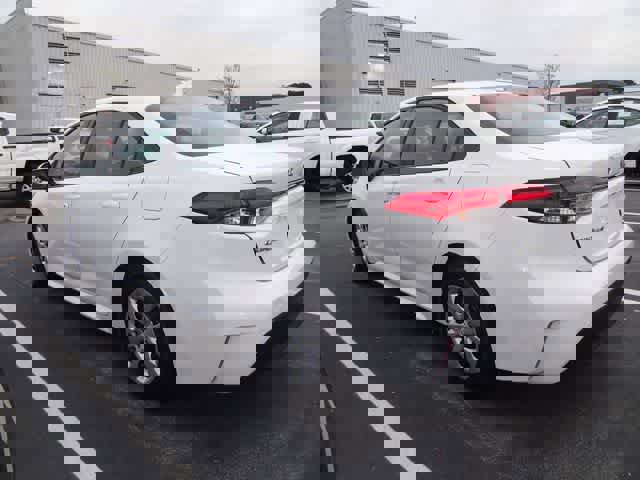 Used 2024 Toyota Corolla LE image 9