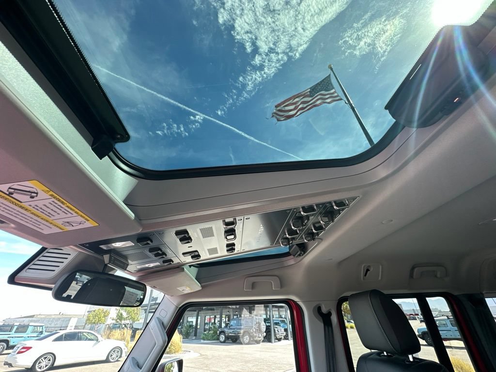 Used 2025 INEOS Grenadier Station Wagon AWD/4WD image 14