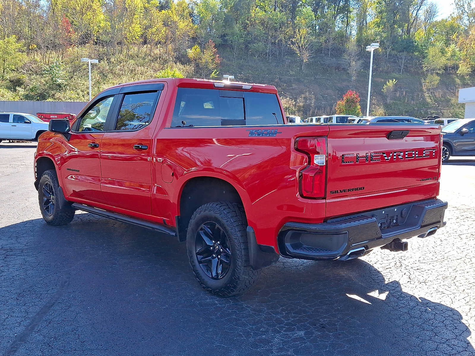 Used 2019 Chevrolet Silverado 1500 LT Trail Boss AWD/4WD image 4