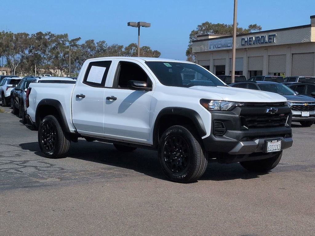 Used 2023 Chevrolet Colorado Trail Boss w/ Technology Package AWD/4WD image 2