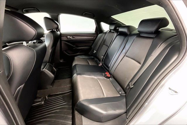 Used 2018 Honda Accord Sport image 18