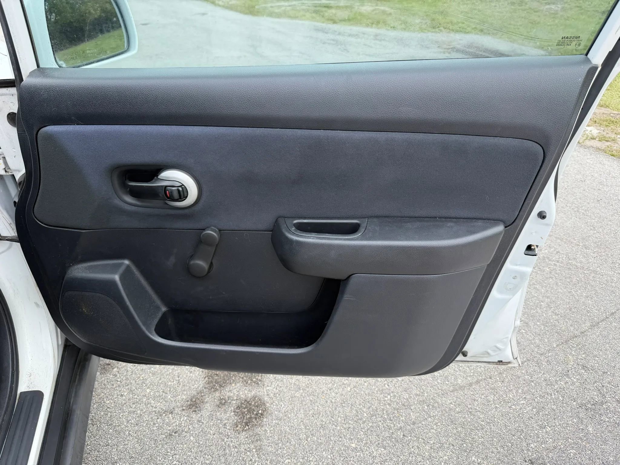 Used 2009 Nissan Versa 1.8 S image 31