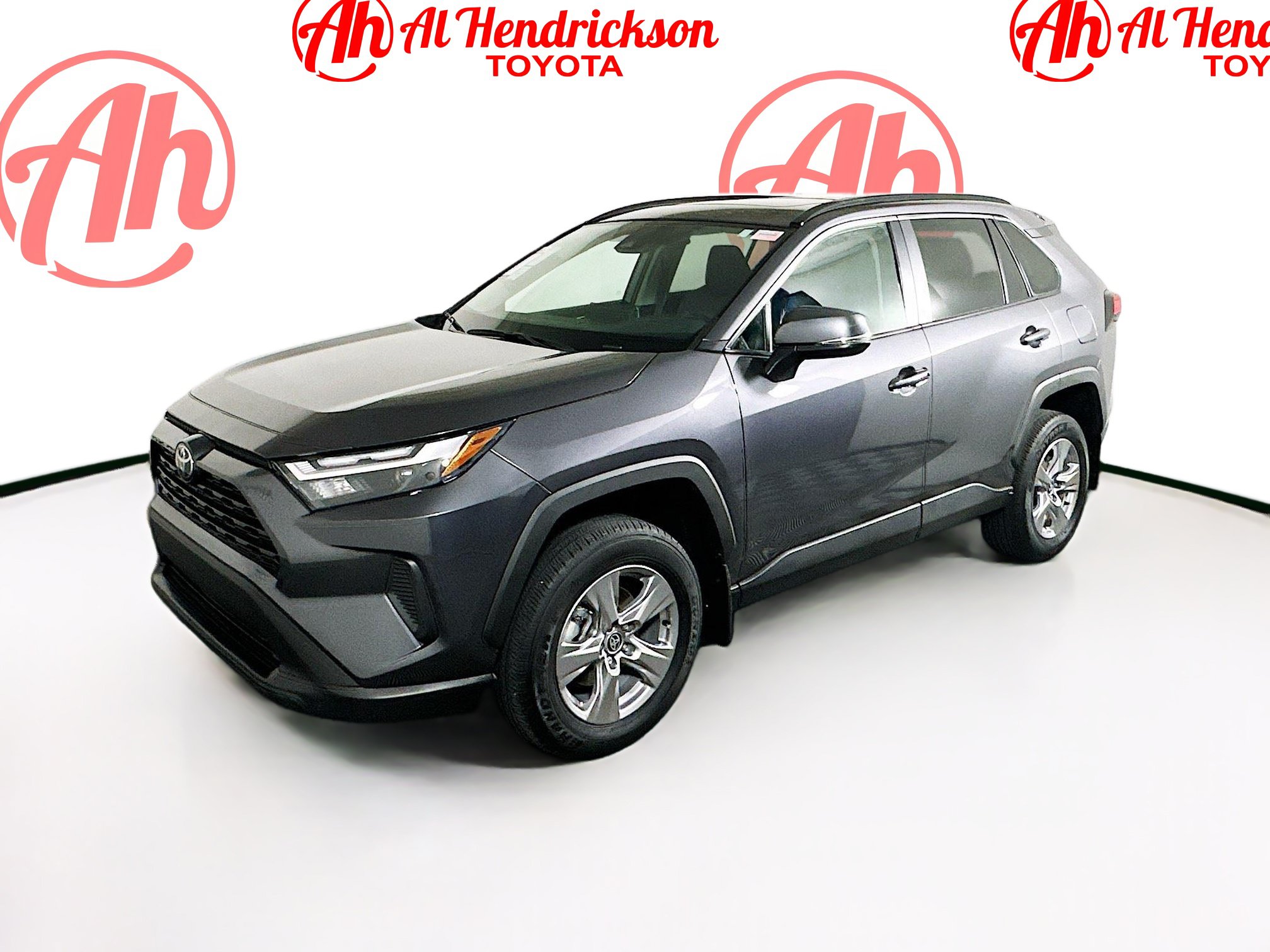 Used 2024 Toyota RAV4 XLE w/ Convenience Package FWD image 7
