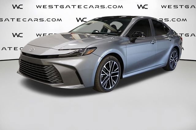 Used 2025 Toyota Camry XLE video 1